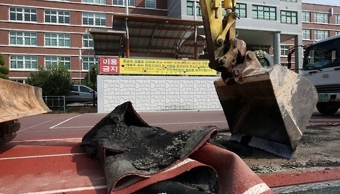 '중금속 검출' 학교 우레탄 트랙 8월까지 교체 완료