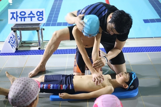 세종시교육청, 나와 우리를 지키는 생존수영 교육 강화