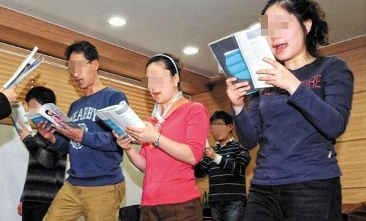 ‘표정 성형’ 까지…블라인드 채용 열풍 속 ‘취업 시장’ 성황