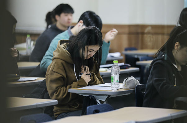 2020 정시 확대…고3은 흔들리지 말라