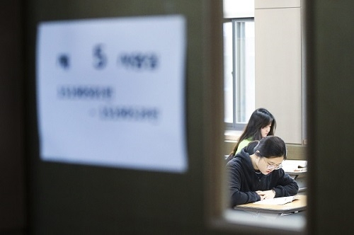 [2019 6월 모의고사] “영어, 눈에 띄는 신유형 없어… 빈칸추론‧함축의미 문항 어려워”(메가)
