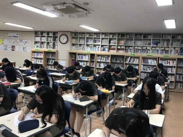 6월 모의고사 성적, 수능까지 갈까? \'모평-수능 성적 변화\' 분석
