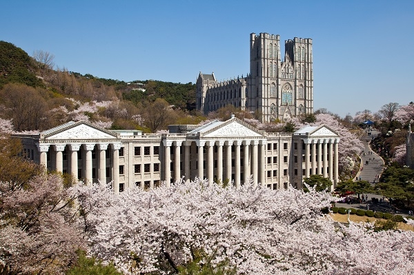 [2021 대입시행계획] 경희대, 줄어든 수시 모집인원의 약 37% ‘이 학과’에 집중됐다