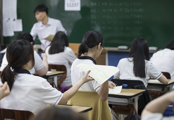 [2019 9월 모의고사] “영어, 6월보다 어려웠다… 인문·사회·철학 지문에 체감 난도↑”(메가)
