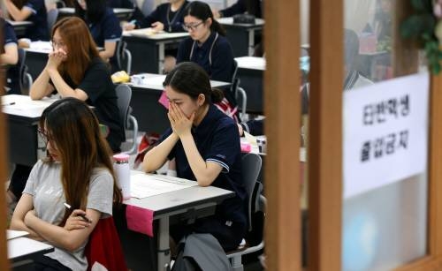 ‘2020 수능’ 재학생은 줄고 졸업생은 늘고… 수험생에게 시사하는 바는?