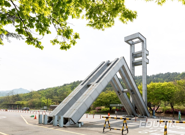 의사결정에서 \'대학 이름\'이 차지하는 부분은 0.01%, 더 중요한 건 \'정신\'이다!