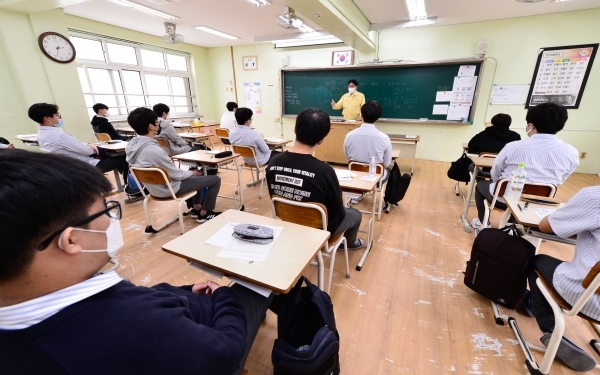 영어 모르면 시험 풀지 마라?…국제중, 지필고사 영어 출제 논란